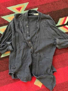 We The Free Women's Long Sleeve Button Front Gauze Shirt Jacket - Slate Blue